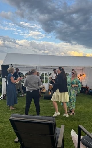 Snapchat-1826424345 Snapchat-1826424345